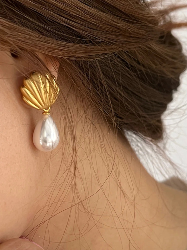 MICHELLE shell pearl earrings
