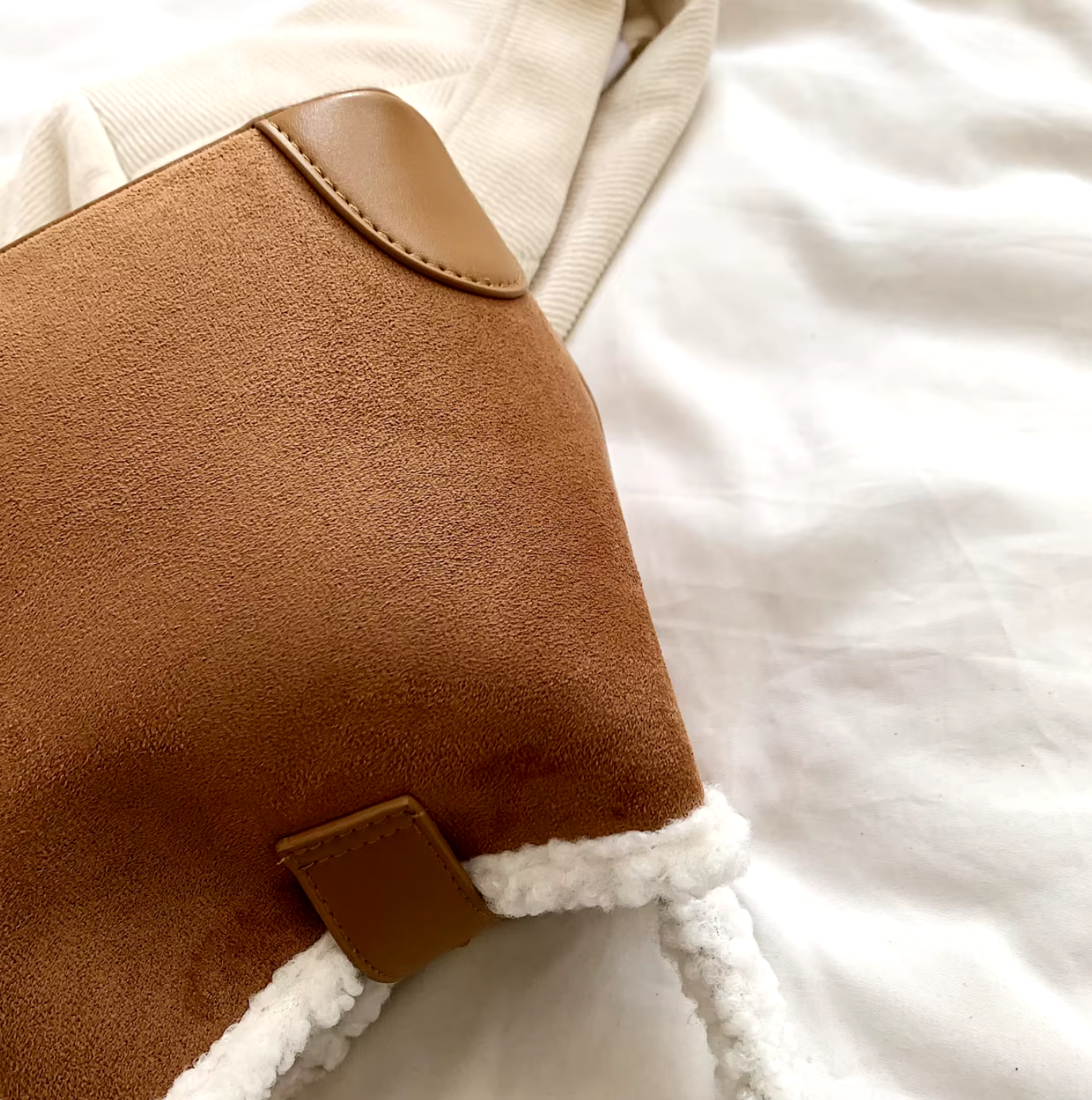 ELSBETH Lammfell Handtasche