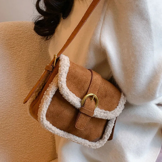 RUTH Lammfell Handtasche