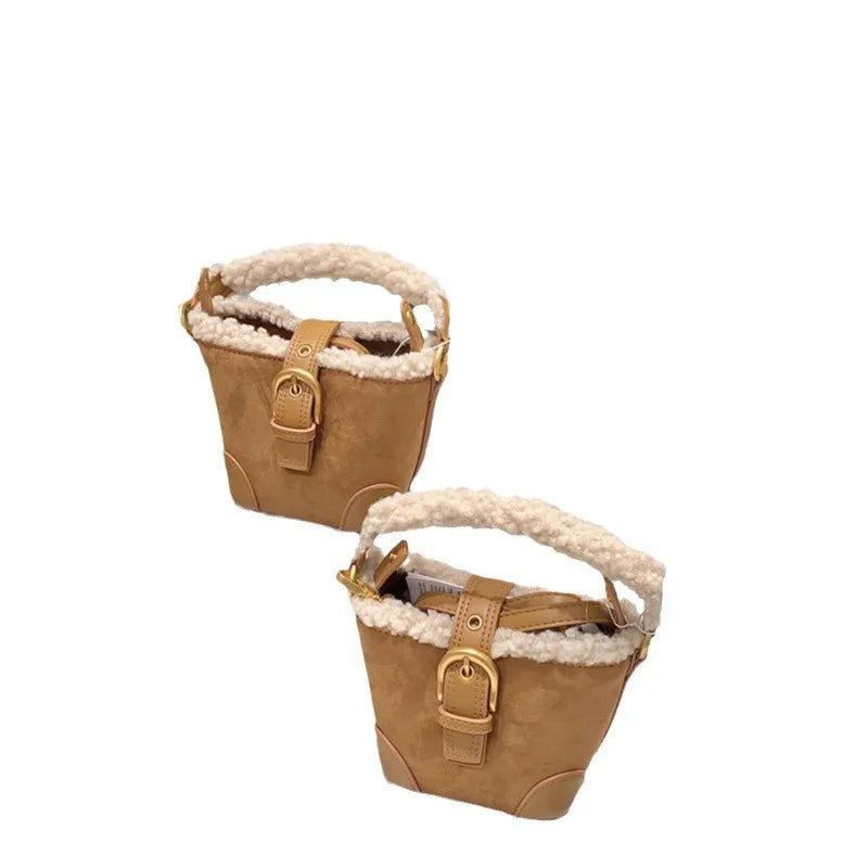 ELSBETH Lammfell Handtasche