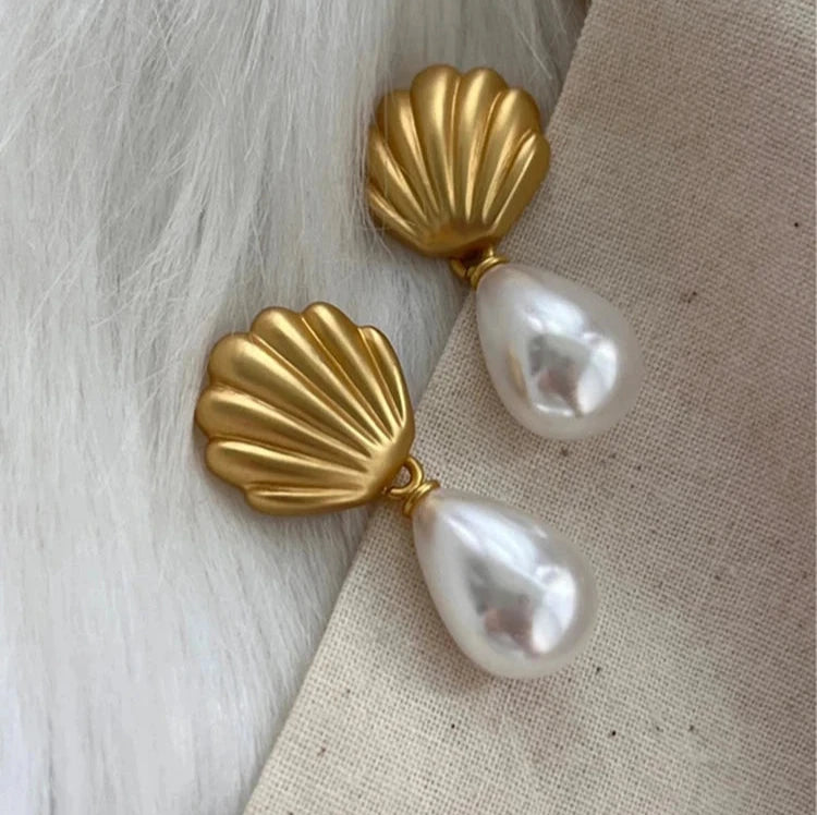 MICHELLE shell pearl earrings