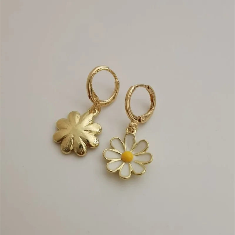 DESIRÉE daisy earrings